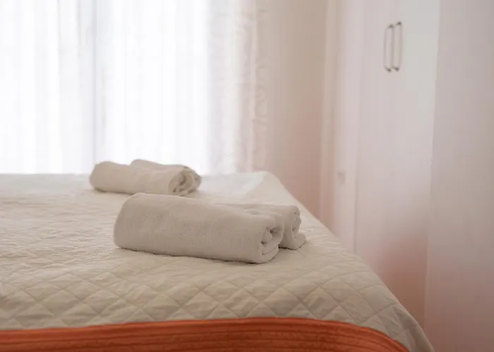 Rose Apartment *