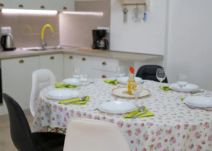 Rose Apartment